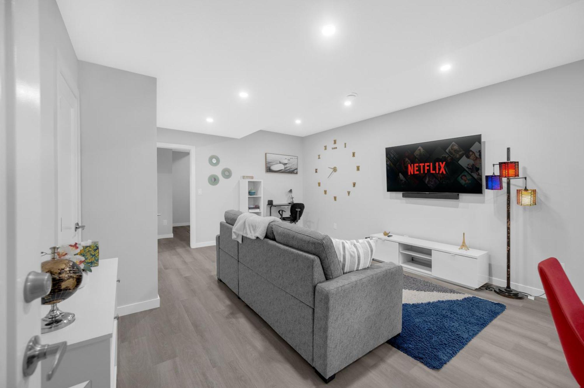 Modern & Spacious Guest Apartment *