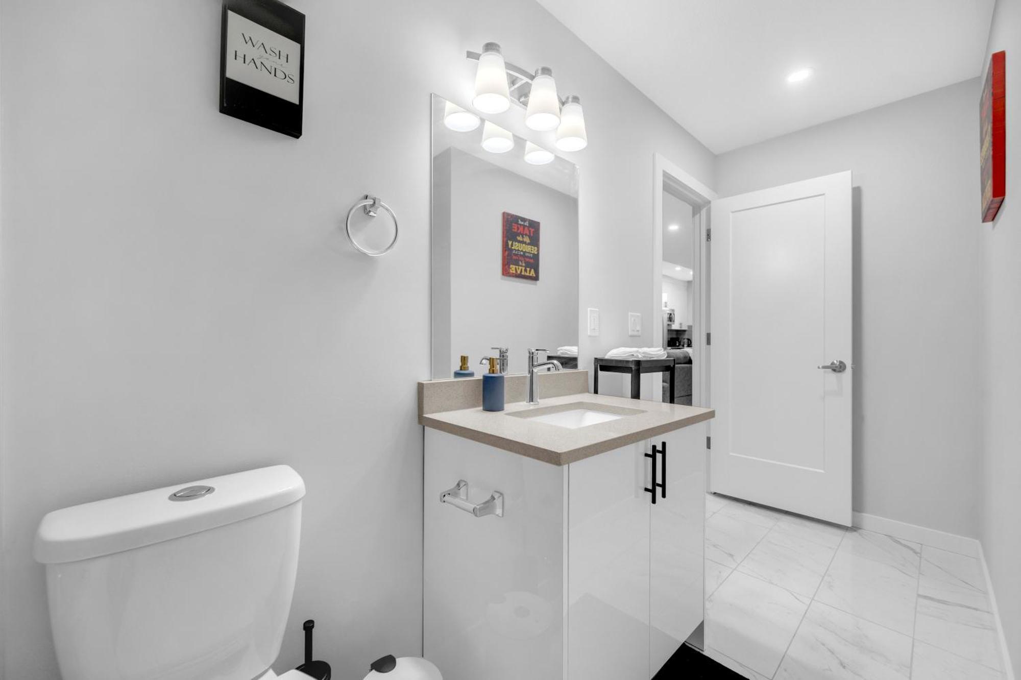 Modern & Spacious Guest Apartment